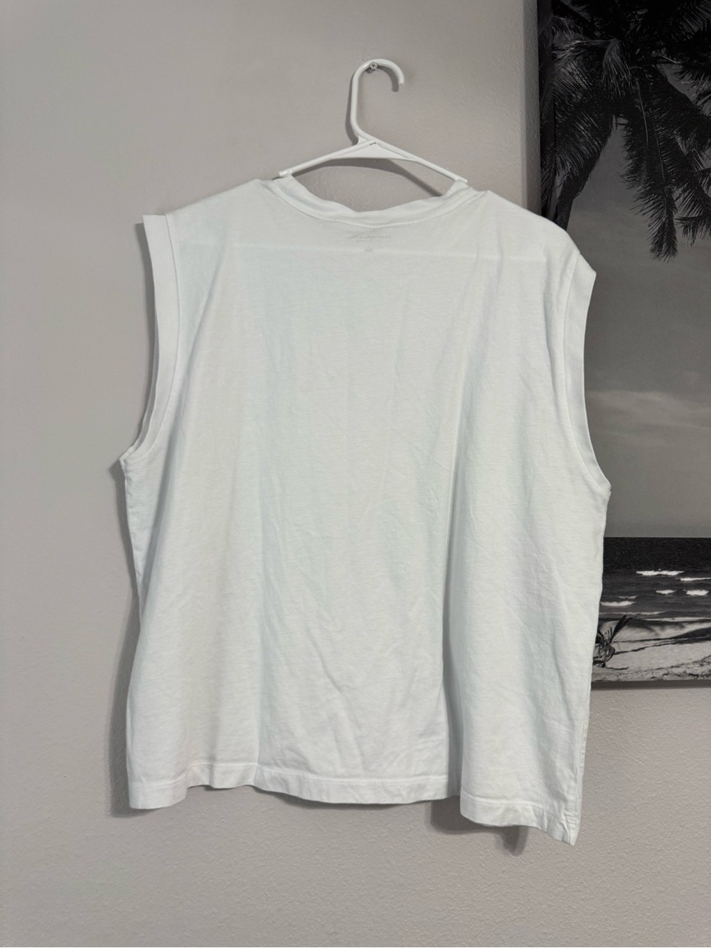 Abercrombie & Fitch White Muscle Tee - Picture 6 of 7